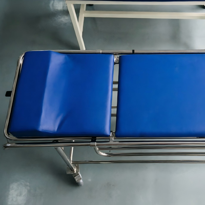 Stretcher Non-Magnetic dengan kapasitas berat 200 kg dan permukaan yang mudah dibersihkan untuk ruang MRI