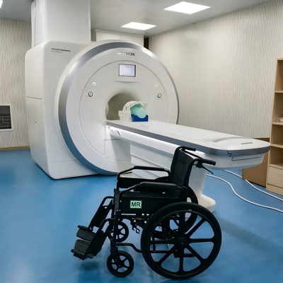 Kursi Roda MRI Non-Magnetik Pediatrik Ringan yang Dapat Dilipat dengan Tali Kekang Lima Titik untuk Transportasi yang Aman