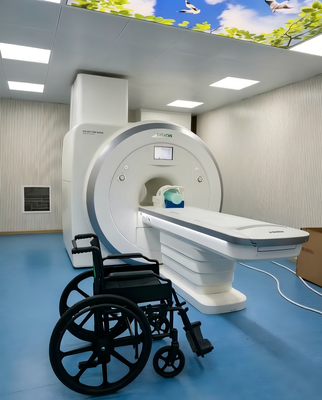 Kursi roda non-magnetik yang dapat dilipat dengan alas kaki yang bisa berayun dan logam non-magnetik khusus untuk kompatibilitas MRI