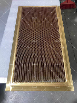 Jendela ventilasi 300mm X 300mm memberikan daya tahan, kekuatan mekanik tinggi, cocok untuk lingkungan industri yang keras